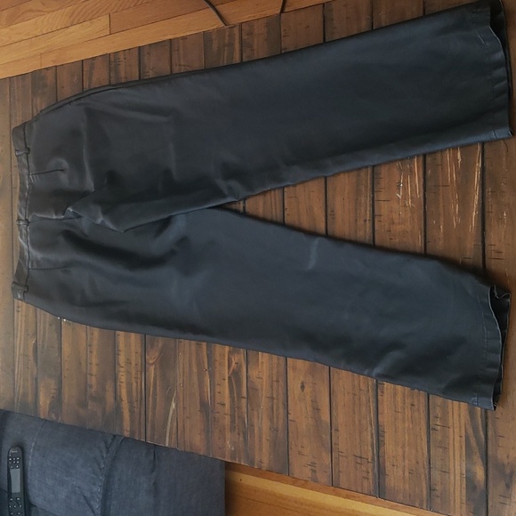 White fox faux leather pants - Picture 6 of 7